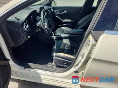 Zdjęcie 7 z 12 samochodu: 2015 MERCEDES-BENZ CLA 250 VIN:WDDSJ4EB7FN218302 - miniatura