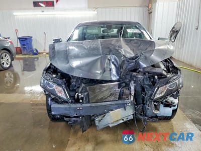 Piąte zdjęcie samochodu w środku: 2018 CHEVROLET IMPALA LT VIN:2G1105S32J9121380 - miniatura