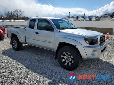 Czwarte zdjęcie samochodu z boku: 2008 TOYOTA TACOMA V6 VIN:5TEUU42N78Z486209 - miniatura