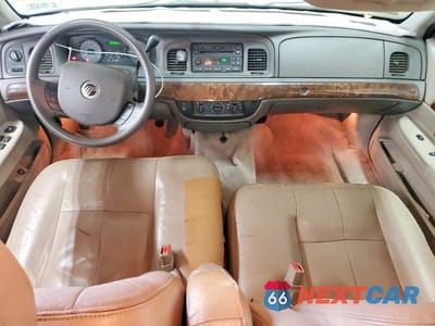 Zdjęcie 8 z 12 samochodu: 2008 MERCURY GRAND MARQUIS VIN:2MEFM74VX8X634845 - miniatura