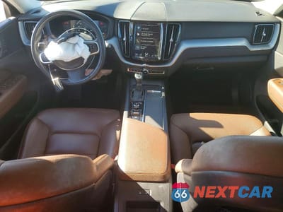 Zdjęcie 8 z 13 samochodu: 2019 VOLVO XC60 T6 VIN:YV4A22RKXK1357534 - miniatura