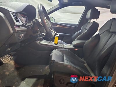 Zdjęcie 7 z 13 samochodu: 2019 AUDI SQ5 PRESTIGE VIN:WA1C4AFY8K2131814 - miniatura