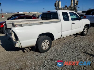 Trzecie zdjęcie samochodu z tyłu: 2011 TOYOTA TACOMA ACCESS CAB VIN:5TFTX4CN4BX008815 - miniatura