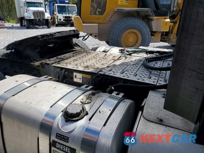 Zdjęcie 6 z 10 samochodu: 2015 MACK CXU612 SEMI TRUCK VIN:1M1AW01X2FM007130 - miniatura