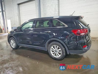 Drugie zdjęcie samochodu z przodu: 2019 KIA SORENTO LX VIN:5XYPG4A3XKG536929 - miniatura