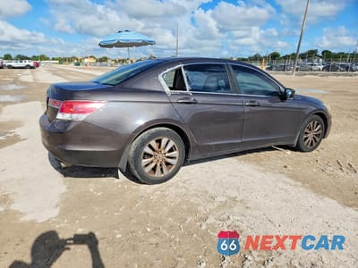 Trzecie zdjęcie samochodu z tyłu: 2011 HONDA ACCORD EXL VIN:1HGCP2F84BA072187 - miniatura