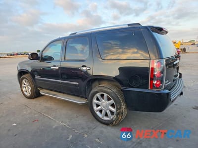 Drugie zdjęcie samochodu z przodu: 2009 GMC YUKON DENALI VIN:1GKFC03279R301277 - miniatura