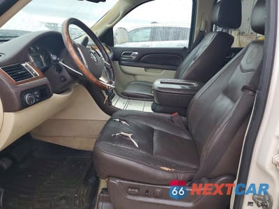 Zdjęcie 7 z 13 samochodu: 2010 CADILLAC ESCALADE ESV PLATINUM VIN:1GYUKKEF7AR289485 - miniatura