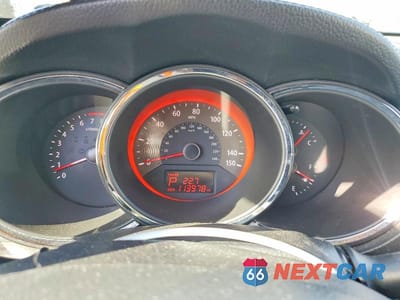 Zdjęcie 9 z 12 samochodu: 2012 KIA SORENTO SX VIN:5XYKWDA29CG274827 - miniatura