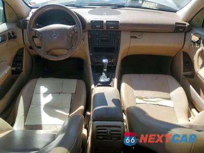 Zdjęcie 8 z 11 samochodu: 2001 MERCEDES-BENZ C 320 VIN:WDBRF64J31F050044 - miniatura