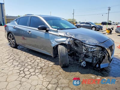 Czwarte zdjęcie samochodu z boku: 2020 NISSAN ALTIMA 2.5 SR VIN:1N4BL4CV1LC124303 - miniatura