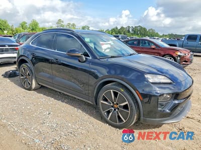Czwarte zdjęcie samochodu z boku: 2025 PORSCHE MACAN 4S VIN:WP1AB2XA3SL151436 - miniatura