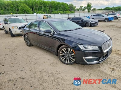 Czwarte zdjęcie samochodu z boku: 2019 LINCOLN MKZ RESERVE II VIN:3LN6L5E9XKR613912 - miniatura