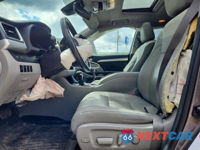 Zdjęcie 7 z 13 samochodu: 2017 TOYOTA HIGHLANDER XLE VIN:5TDJZRFH7HS518062 - miniatura