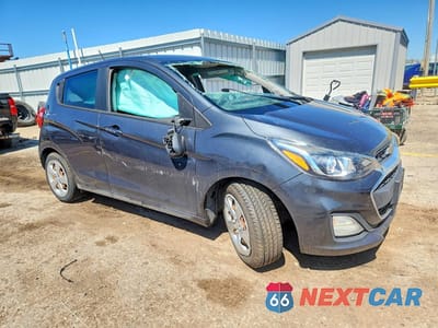 Czwarte zdjęcie samochodu z boku: 2020 CHEVROLET SPARK LS VIN:KL8CB6SA0LC475904 - miniatura