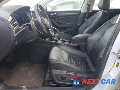 Zdjęcie 7 z 12 samochodu: 2019 VOLKSWAGEN JETTA SEL PREMIUM VIN:3VWG57BU6KM078644 - miniatura
