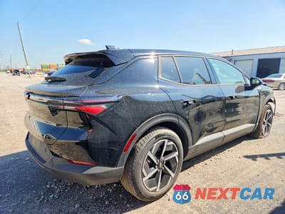 Trzecie zdjęcie samochodu z tyłu: 2025 CHEVROLET EQUINOX LT VIN:3GN7DMRP7SS243446 - miniatura