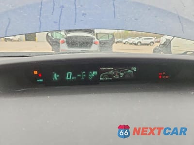 Zdjęcie 9 z 12 samochodu: 2014 TOYOTA PRIUS TWO VIN:JTDKN3DU0E1742232 - miniatura