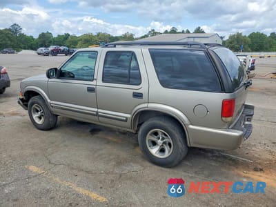 Drugie zdjęcie samochodu z przodu: 2001 CHEVROLET BLAZER VIN:1GNCS13W812184386 - miniatura