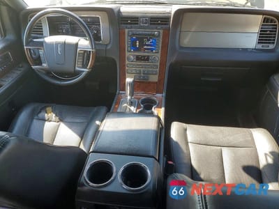 Zdjęcie 8 z 13 samochodu: 2013 LINCOLN NAVIGATOR VIN:5LMJJ2J5XDEL05045 - miniatura