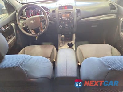 Zdjęcie 8 z 12 samochodu: 2011 KIA SORENTO LX VIN:5XYKT3A18BG167633 - miniatura