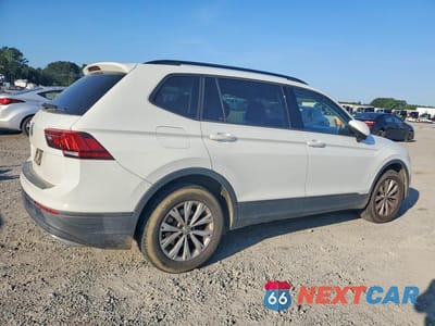 Trzecie zdjęcie samochodu z tyłu: 2019 VOLKSWAGEN TIGUAN S VIN:3VV1B7AX5KM078648 - miniatura