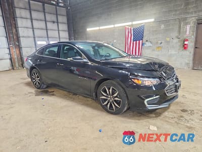 Czwarte zdjęcie samochodu z boku: 2018 CHEVROLET MALIBU LT VIN:1G1ZD5ST6JF115192 - miniatura