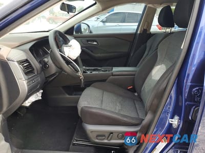 Zdjęcie 7 z 13 samochodu: 2021 NISSAN ROGUE SV VIN:5N1AT3BB9MC824431 - miniatura
