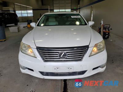 Piąte zdjęcie samochodu w środku: 2011 LEXUS LS 460 BASE VIN:JTHBL5EF5B5107639 - miniatura