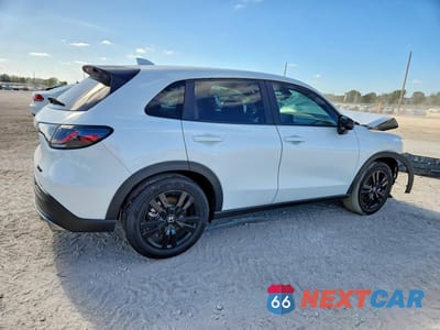 Trzecie zdjęcie samochodu z tyłu: 2026 HONDA HR-V SPORT VIN:3CZRZ1H57TM716456 - miniatura