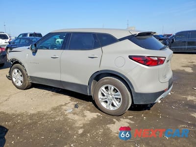 Drugie zdjęcie samochodu z przodu: 2021 CHEVROLET BLAZER 2LT VIN:3GNKBCR47MS573056 - miniatura