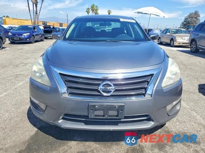 Piąte zdjęcie samochodu w środku: 2014 NISSAN ALTIMA 2.5 S VIN:1N4AL3AP7EC267592 - miniatura