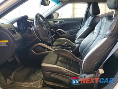 Zdjęcie 7 z 12 samochodu: 2013 HYUNDAI VELOSTER TURBO VIN:KMHTC6AE8DU163877 - miniatura