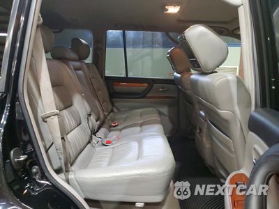 Zdjęcie 11 z 13 samochodu: 2006 LEXUS LX 470 VIN:JTJHT00W764015009 - miniatura