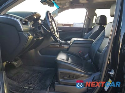 Zdjęcie 7 z 14 samochodu: 2019 CHEVROLET SUBURBAN VIN:1GNSCHKC3KR219692 - miniatura