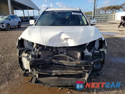 Piąte zdjęcie samochodu w środku: 2019 NISSAN ROGUE SV VIN:KNMAT2MT9KP535060 - miniatura