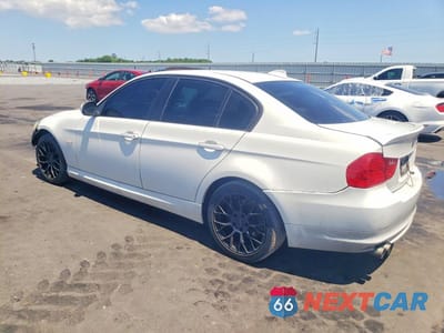 Drugie zdjęcie samochodu z przodu: 2010 BMW 328 I VIN:WBAPH7G56ANM49203 - miniatura