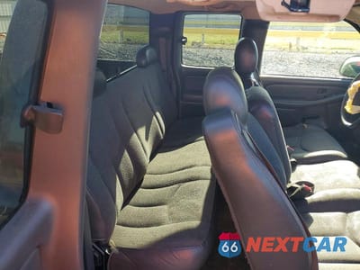 Zdjęcie 10 z 12 samochodu: 2003 CHEVROLET SILVERADO C1500 VIN:2GCEC19V931155527 - miniatura