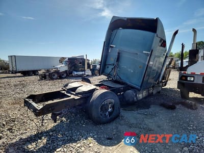 Czwarte zdjęcie samochodu z boku: 2004 KENWORTH W900 SEMI TRUCK VIN:1XKWDB9X84J052796 - miniatura