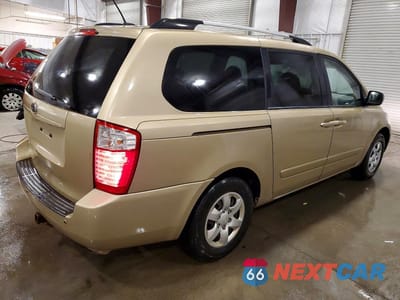 Trzecie zdjęcie samochodu z tyłu: 2010 KIA SEDONA BASE VIN:KNDMG4C32A6361609 - miniatura