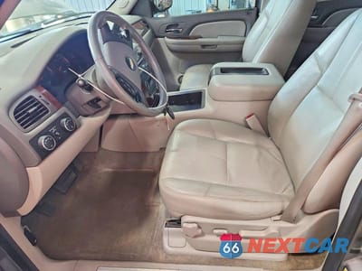 Zdjęcie 7 z 12 samochodu: 2009 CHEVROLET SUBURBAN K1500 LT VIN:1GNFK26339R157622 - miniatura