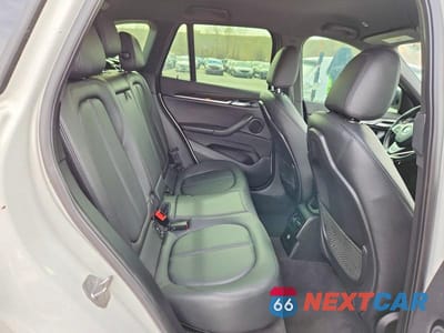 Zdjęcie 11 z 14 samochodu: 2016 BMW X1 XDRIVE28I VIN:WBXHT3C3XG5F65716 - miniatura