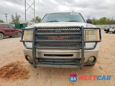 Piąte zdjęcie samochodu w środku: 2008 GMC SIERRA K2500 HEAVY DUTY VIN:1GTHK23698F177714 - miniatura