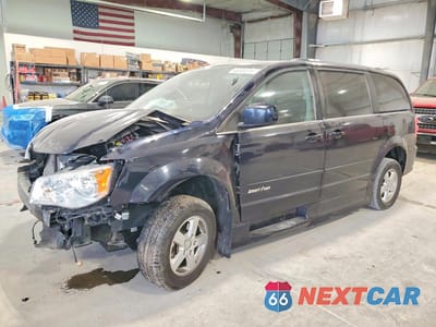 2011 DODGE GRAND CARAVAN CREW 2D4RN5DG1BR661299 - główne zdjęcie licytacji z USA - miniatura