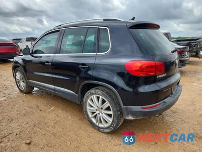 Drugie zdjęcie samochodu z przodu: 2013 VOLKSWAGEN TIGUAN S VIN:WVGAV7AX2DW528177 - miniatura