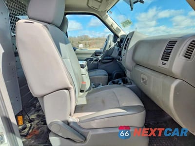 Zdjęcie 11 z 13 samochodu: 2018 NISSAN NV 2500 UTILITY / SERVICE VAN VIN:1N6BF0KY7JN806204 - miniatura