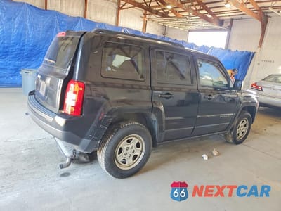 Trzecie zdjęcie samochodu z tyłu: 2016 JEEP PATRIOT SPORT VIN:1C4NJRBB5GD654422 - miniatura