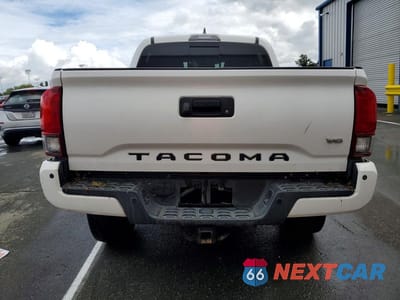 Zdjęcie 6 z 12 samochodu: 2018 TOYOTA TACOMA TRD OFF-ROAD VIN:5TFCZ5AN8JX151168 - miniatura