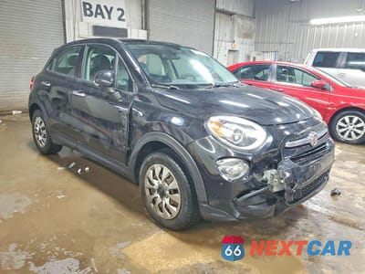 Czwarte zdjęcie samochodu z boku: 2016 FIAT 500X POP VIN:ZFBCFXAT1GP389197 - miniatura