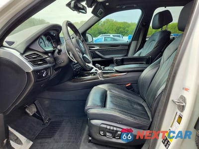 Zdjęcie 7 z 14 samochodu: 2017 BMW X5 XDRIVE50I VIN:5UXKR6C38H0J85285 - miniatura